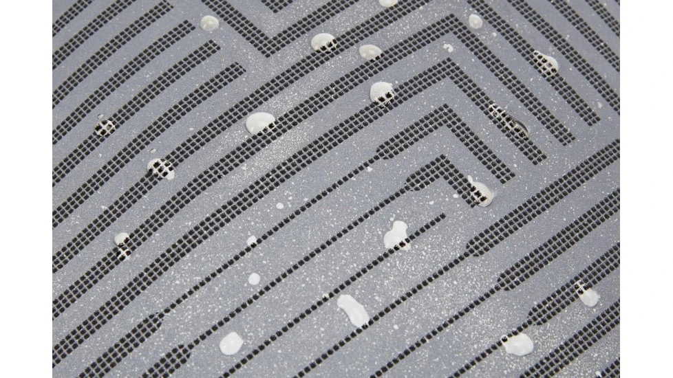 Thule Paramount Commuter Raincover 6 Thule Paramount Commuter Raincover - Image 4