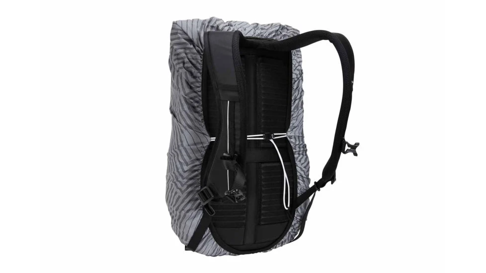 Thule Paramount Commuter Raincover 8 Thule Paramount Commuter Raincover - Image 6